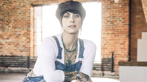 how tall is danielle from american pickers|danielle colby body measurements.